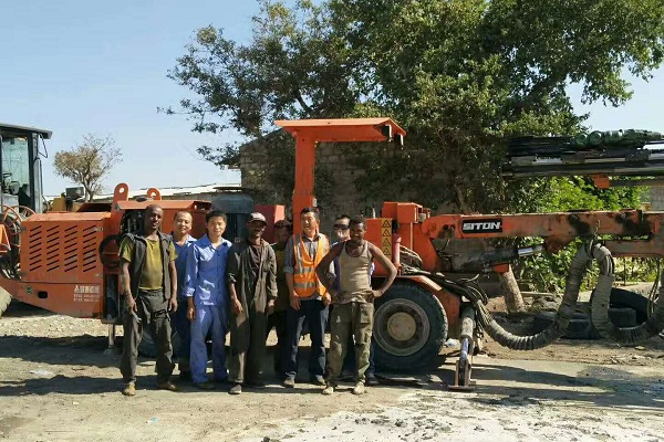 地下采矿装备，，隧道凿岩台车，，掘进钻车，，地下工程设备案例-MG不朽情缘--官网-MG不朽情缘机械_掘进凿岩台车_混凝土湿喷台车_扒渣机-MG不朽情缘